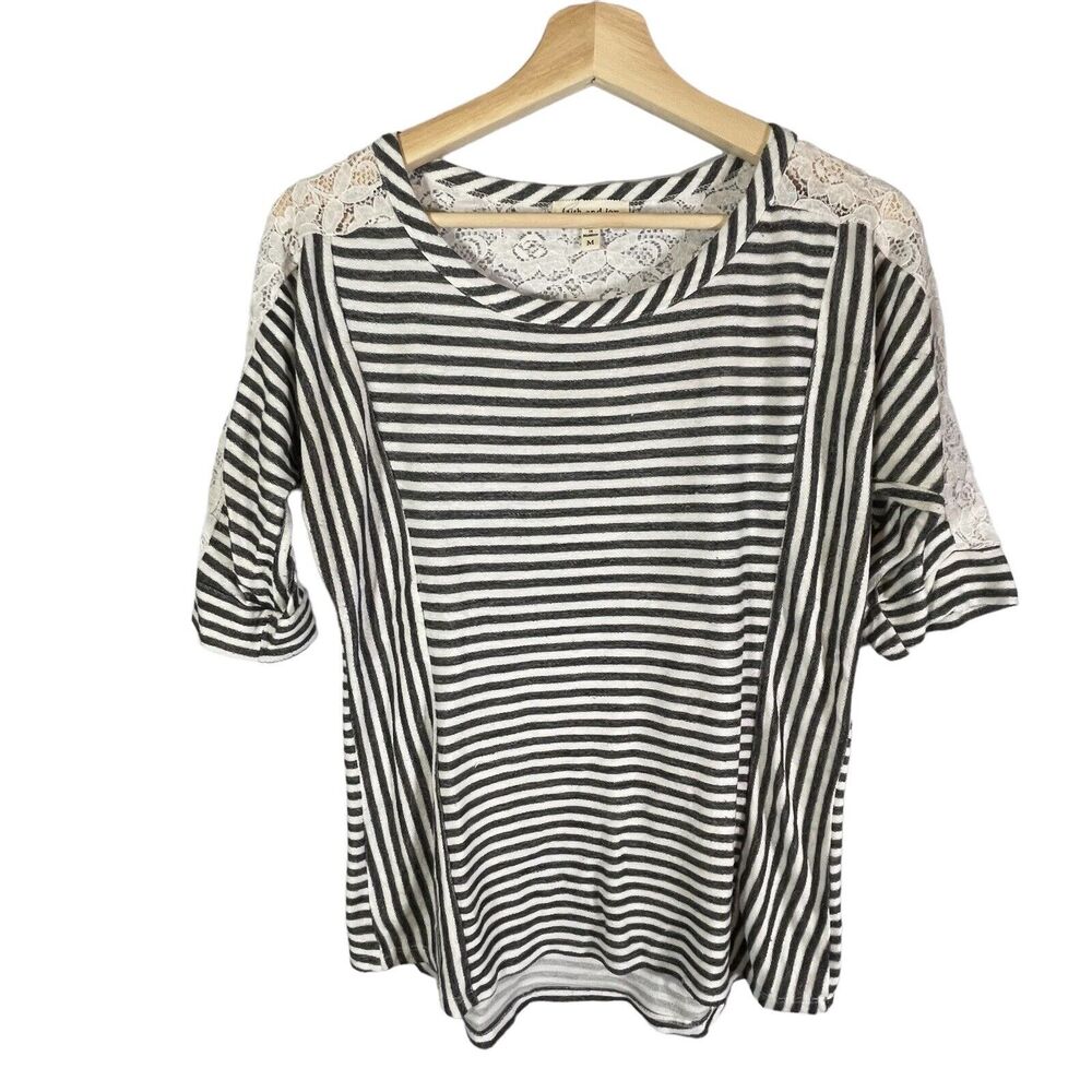 Faith and Joy SIZE MEDIUM Striped Top Lace 3/4 Sleeve Soft Casual Gray White